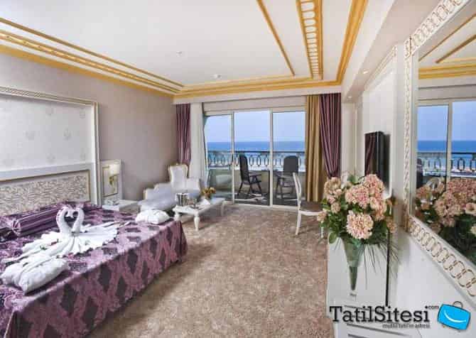 Crystal Palace Luxury Resort Spa 